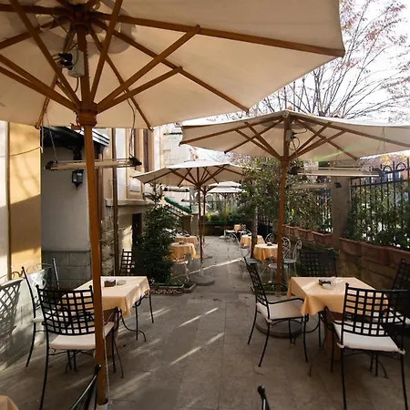 Ebel Pool & Hotel 5*
