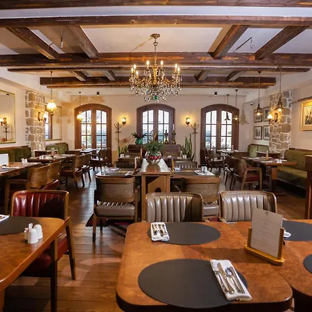 Ebel Pool&spa Hotel Korce