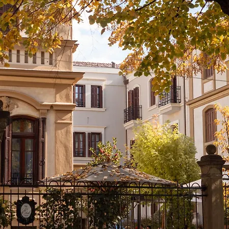 Ebel Pool & Ξενοδοχείο 5*