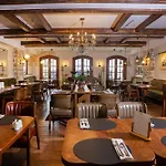 Ebel Pool & Hotel Korce