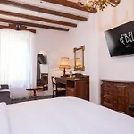 Ebel Pool & 5*