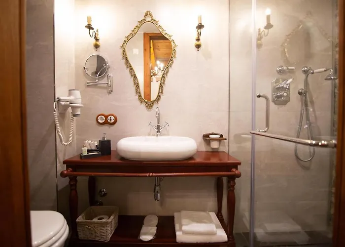 מלון Ebel Pool & קורצ'ה