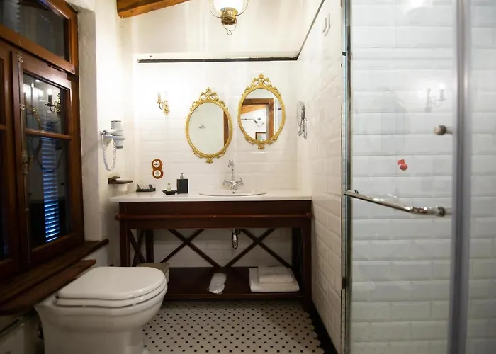 Ebel Pool & 5* קורצ'ה