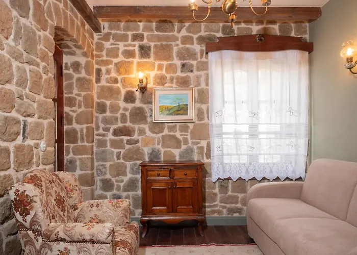 מלון Ebel Pool & קורצ'ה