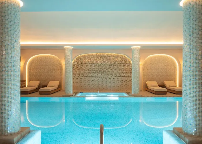 מלון Ebel Pool &